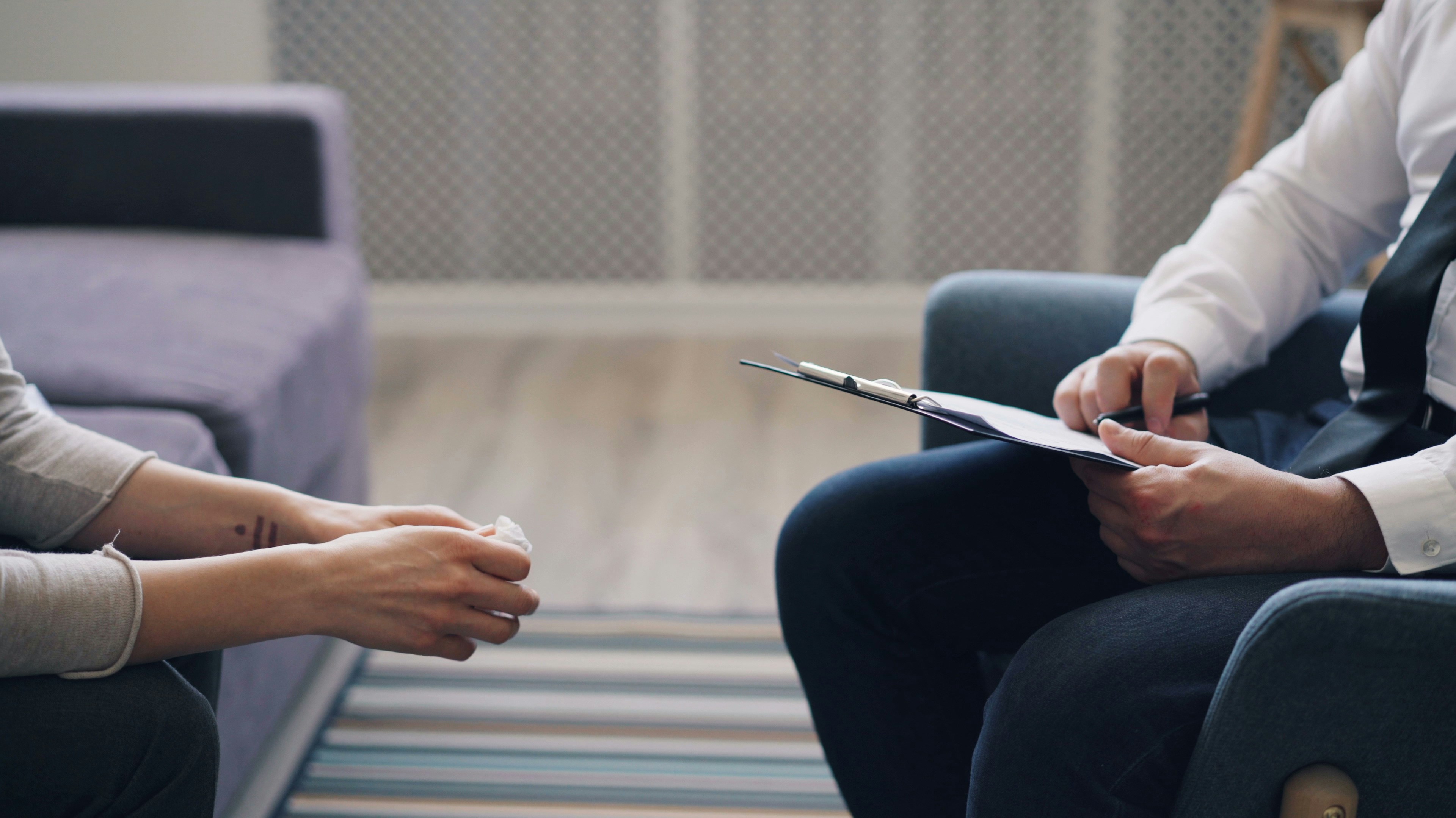 What Is the Difference Between Counselling and Psychotherapy?